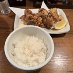 らーめん すずらん - 「Dセット 鶏唐揚げ、小ライス」440円税込み♫