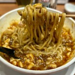 蝋燭屋 - 焼きチーズ麻婆麺1,600円
      チーズトッピング200円
      痺れ激増し100円