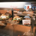 OLD NINE CROISSANT - 