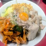 ラーメン二郎 - 小汁なし1140円　キムチ150円　（ニンニクあぶら）