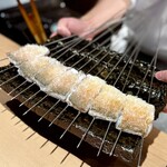日本料理FUJI - サステナビリティの観点から、自主的に禁漁期間を設定するという白甘鯛。
      特に、こちらは船上活〆の貴重品ですし、いただけるのは当たり前じゃない事を理解して楽しむべしですね。