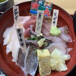 寅丸市場 - 海鮮丼