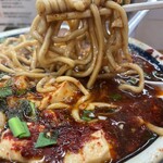 らーめん護什番 - 中太ストレート麺ですが、麺自体がとても美味しい