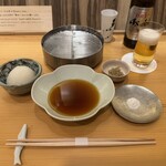 てんぷら 下村 - テーブルセッティング・ビール小瓶