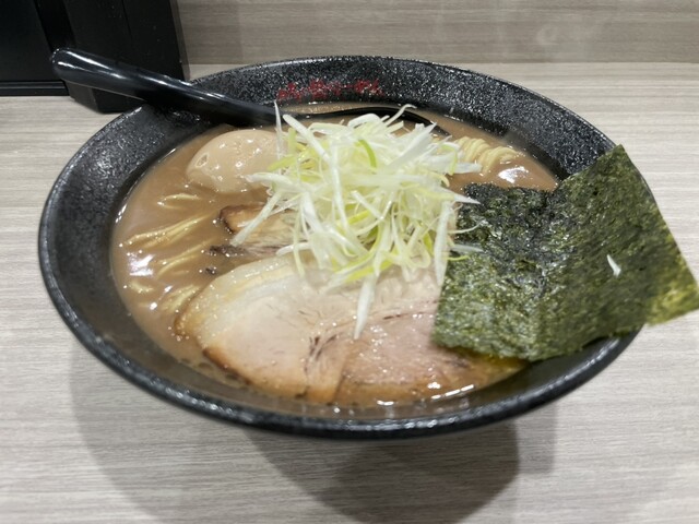 豚骨らーめん ガチ豚。 （ガチトン。） - 長柄/ラーメン | 食べログ