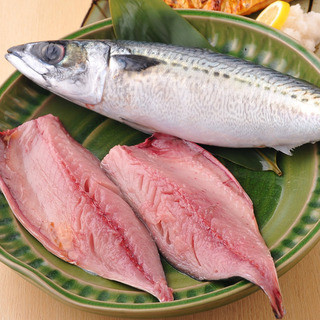 天然物と鮮度にこだわった、市場直送の新鮮なお魚