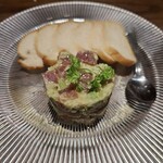 ニユートーキヨービヤホール - マグロとアボカドのタルタル