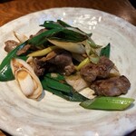ねぎぼうず - 馬肉と白葱炒め750円