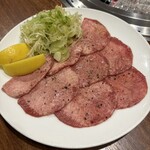 炭火焼肉 牛和鹿 - 