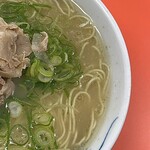 元祖長浜屋 - ラーメン　右