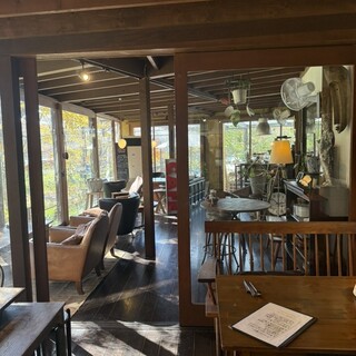 ダイニングカフェ・ボリジ_2