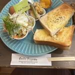 カフェ ジグソー - サラダがめちゃ多い！朝から健康的ʕ•ᴥ•ʔ品数も多くて飽きない♪