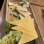 肉グリル＆イタリアン エビスキッチン - チーズ盛り合わせ