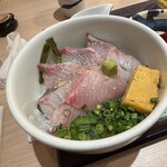 海鮮丼 日の出 - 
