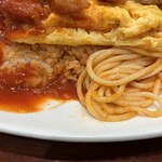心斎橋ミツヤ - 半分はオムライス、半分はナポリタン