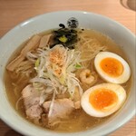 塩らーめん専門 ひるがお - 料理写真: