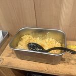 自家製さぬきうどんと肉 新橋甚三 - 揚げ玉