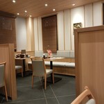 とんかつ神楽坂さくら - 店内の様子