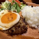 びっくりドンキー - 料理写真:ライスの量に負ける