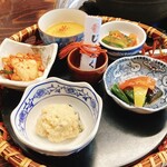 和韓料理 プルコギ専門店 じゅろく - 前菜