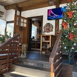 リトル ランカ - クリスマスツリーや、エスニックを感じるオブジェが飾られてます✨✨✨✨