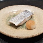 神田錦町 鮨たか晴 - 太刀魚の塩焼き