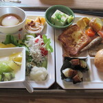 ホテルウエルシーズン浜名湖 - 盛り付け