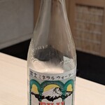 神田錦町 鮨たか晴 - ミネラルウォーター　710円