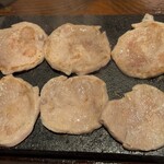 長崎酒家 吉祥寺じげもんとん - 長崎芳寿豚の溶岩焼き