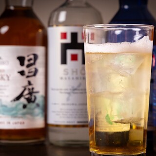 泡盛・ジンや珍しい銘柄など、多彩な沖縄ドリンクをご用意！