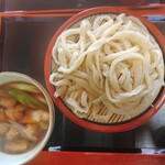 畑の黒ダイヤ - ピリ辛つくねうどん