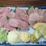 やきとん 泰希 - 肉刺し旨し