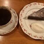 炭火焙煎珈琲・凛 - 