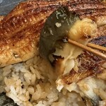 鰻 にしはら - 身はふっくら背開き炙りも丁寧