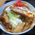 食堂大郷 - かつ丼のお肉厚さ！