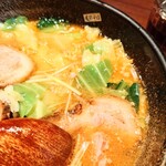 やぐら亭 - 野菜もしっかりと摂れる一杯。