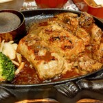 RED GORILLA PLUS - 炭火焼ハンバーグ＆カットステーキ100g