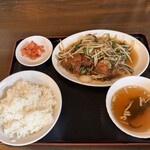たつみ中華 - 料理写真:レバニラ定食800円