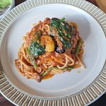トワニーごはん&カリッジュ - Aランチ（ナスとほうれん草のミートパスタ）