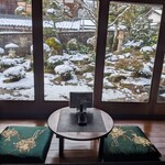あんこの花束 久右衛門別邸 - 雪景色の日本庭園