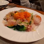 グローブ デュ モンド - 真鯛のカルパッチョ、季節野菜添えグリーンマスタードドレッシング