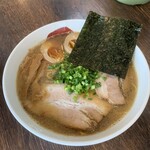 三四郎 - 味玉魚介豚骨醤油　1,070円