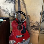 あんこの花束 久右衛門別邸 - 沙霧さん（漆作家さん）の絵入りギター