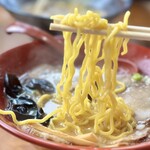 常 - 塩ラーメン（豚スープ、エビ油、コラニン、背脂トッピング）