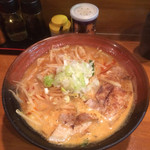 麺屋路三 - みそラーメン750円