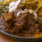 ハルダモンカレー - 【A+B+C@税込1,900円】B.ポークカレー