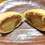 御菓子処 俵屋 - くり最中断面