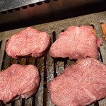 和牛焼肉と極上牛タン THE BLACK BULL CLUB - 