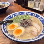 博多らーめん ShinShin 天神本店 - 煮卵ラーメン¥1,030