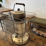 天然こうぼぱん とことこ - 寒さ冬は、だるまストーブでしょ(#^.^#)